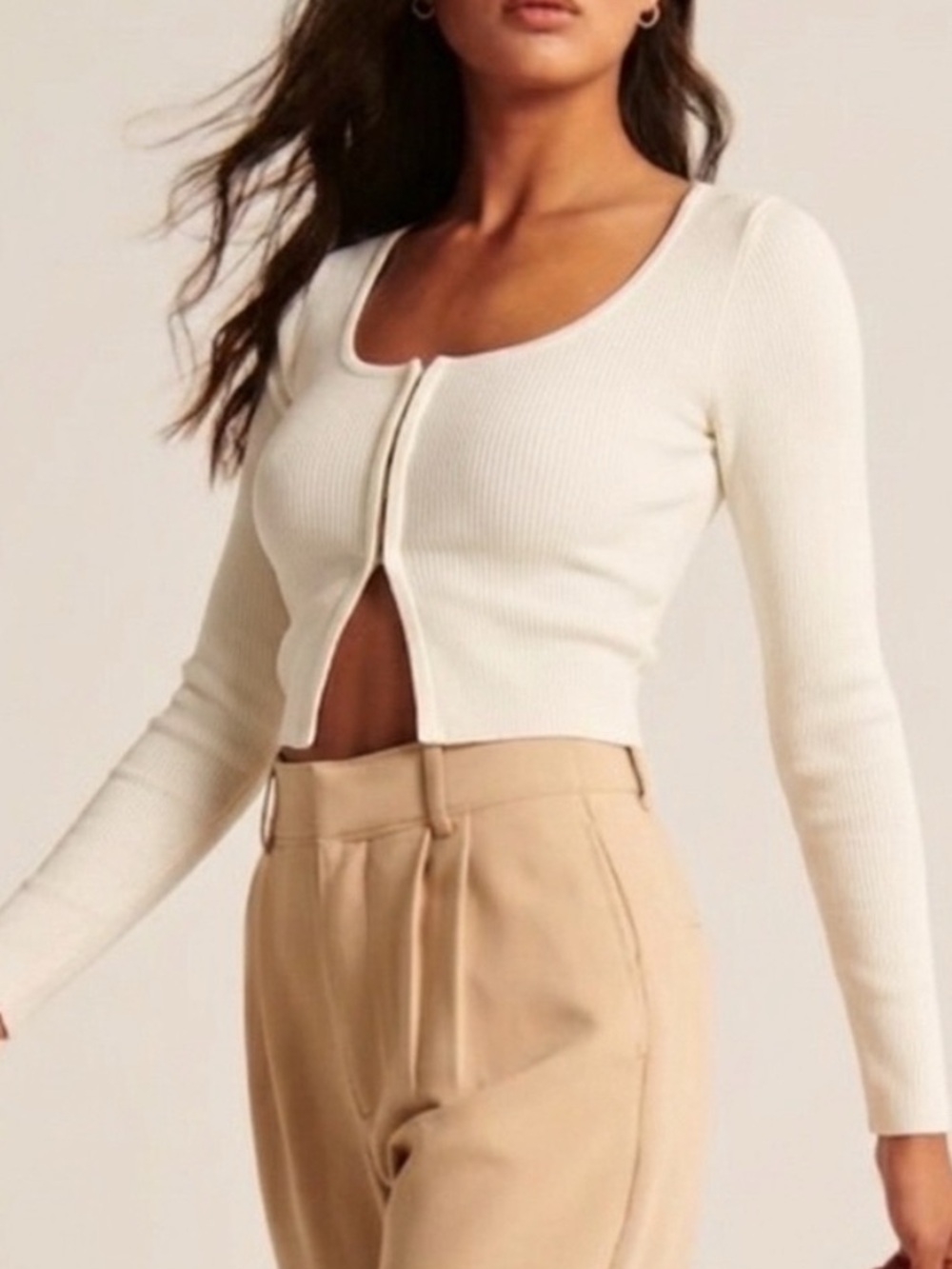 Abercrombie & Fitch Cropped Hook And Eye Slim Cardigan in Cream